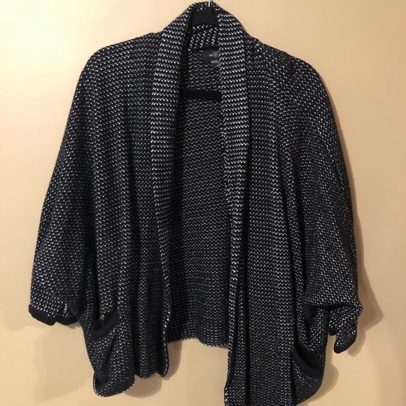 Thick Knitted Short Sweater/ Cardigan - Picture 1 of 2